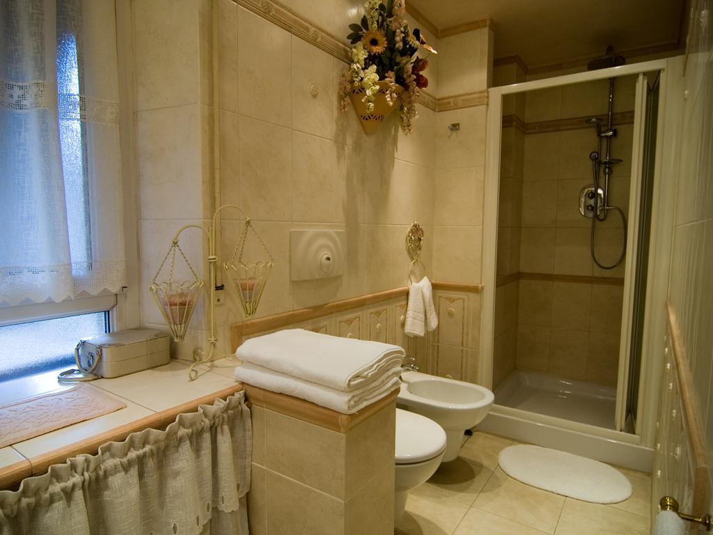 B&B Les Suites Roma Phòng bức ảnh